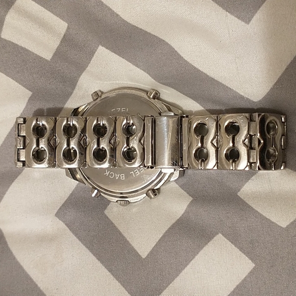 Beautiful Quartz Silver Crystal Watch! - Picture 2 of 13